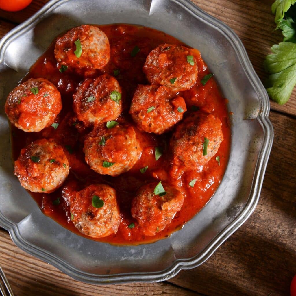 boules de picoulat spécialités culinaires catalanes Sainte-Marie-la-Mer camping de la plage