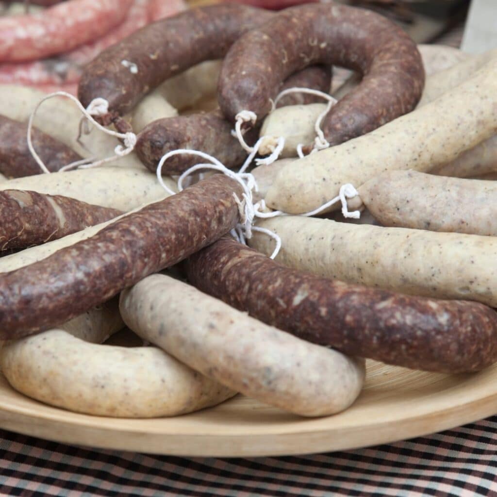 saucisse catalane spécialités culinaires catalanes Sainte-Marie-la-Mer camping de la plage